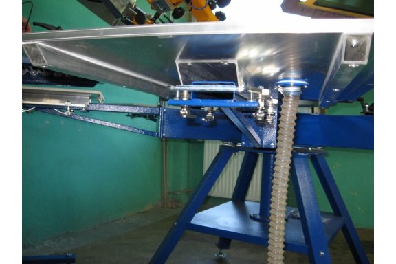 Вакуумная система для печати по графическим материалам