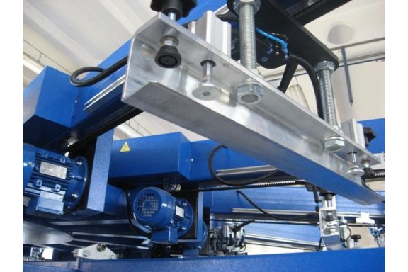 Pneumatic screen locks