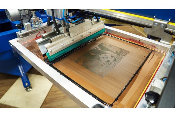 Пневматический зажим рам/ракелей/контрракелей