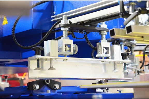 Пневматический зажим рам