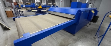 ШИРОКОФОРМАТНЫЕ ТУННЕЛЬНЫЕ СУШКИ «PRINTEX» DELTACURE УСТАНОВЛЕНЫ В КОХМЕ И В КЛИНУ