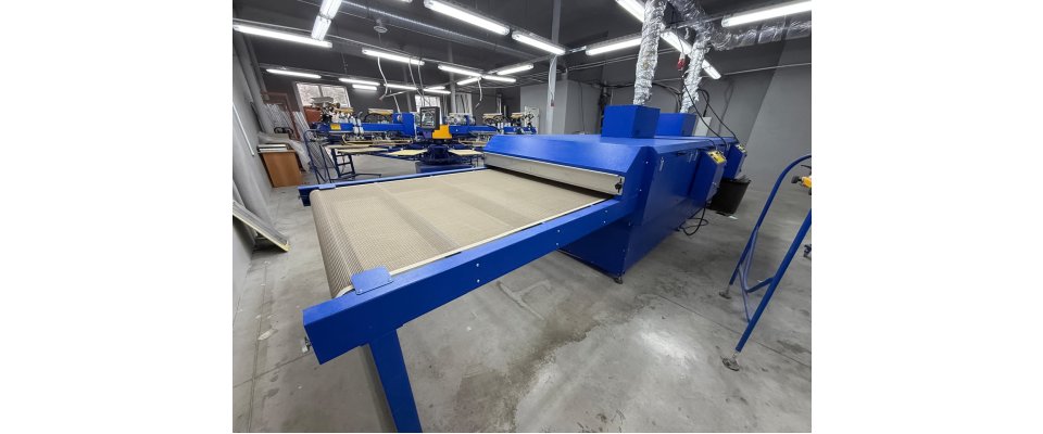 ШИРОКОФОРМАТНЫЕ ТУННЕЛЬНЫЕ СУШКИ «PRINTEX» DELTACURE УСТАНОВЛЕНЫ В КОХМЕ И В КЛИНУ